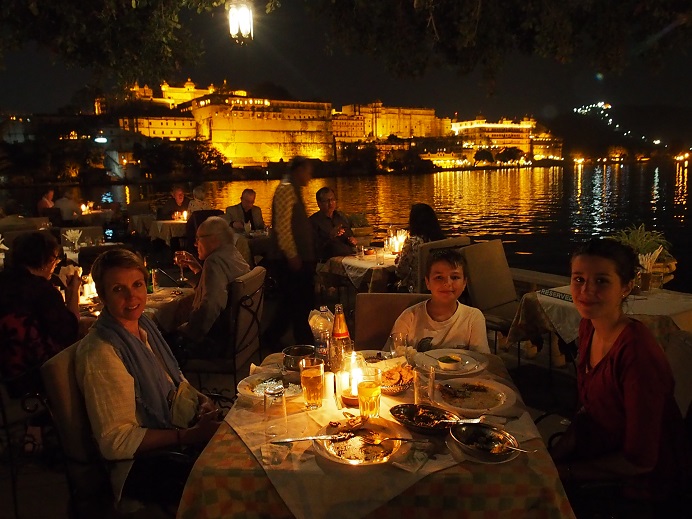 Restaurant Ambrai et City Palace   